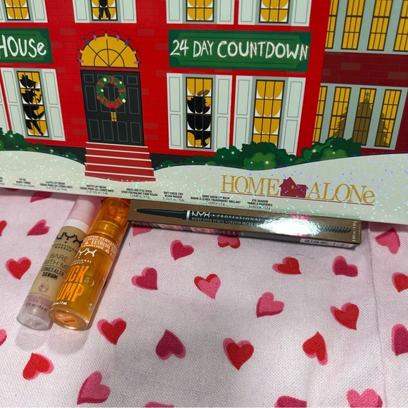 Nyx Advent Calendar Makeup bundle - Picture 3 of 5